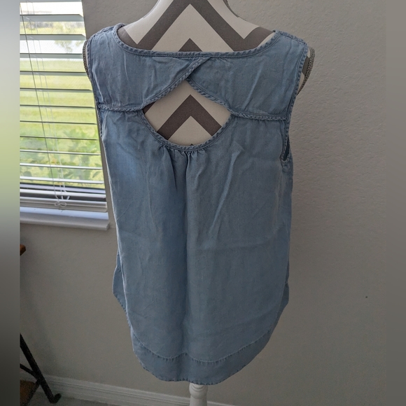 Soft Surroundings Baby Blue Tencel Denim Sleeveless Top - Picture 4 of 5
